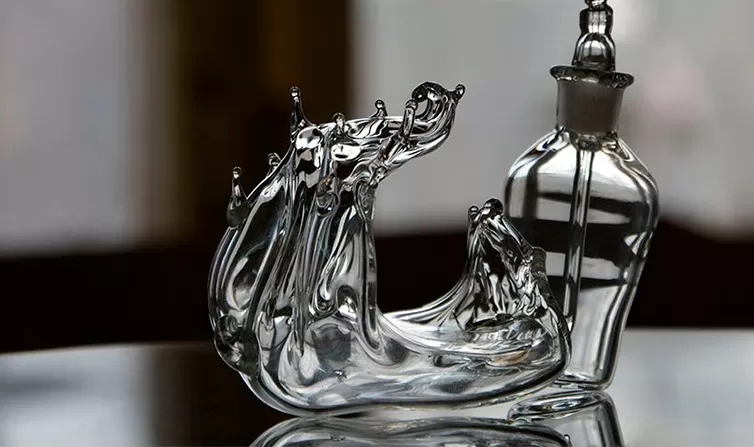 Что общего у известного исполнителя Стинга и наливной парфюмерии?